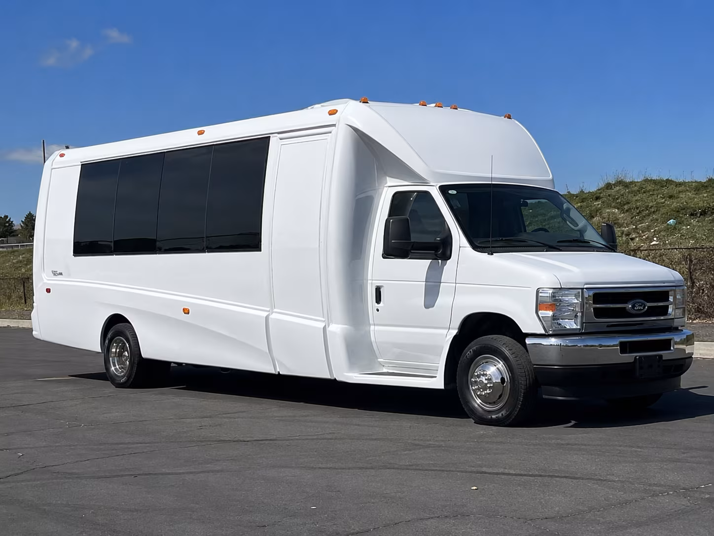 Baton Rouge Birthday, Sweet 16, & Quinceañera Transportation party bus interior