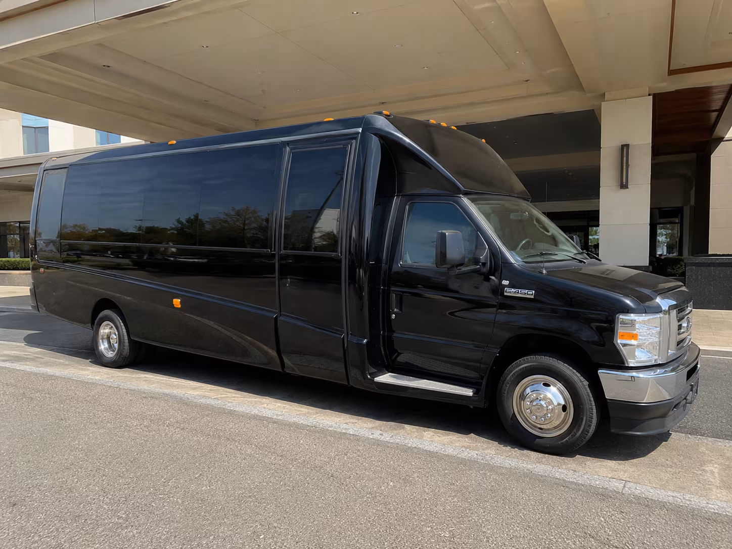 Baton Rouge Birthday, Sweet 16, & Quinceañera Transportation party bus exterior