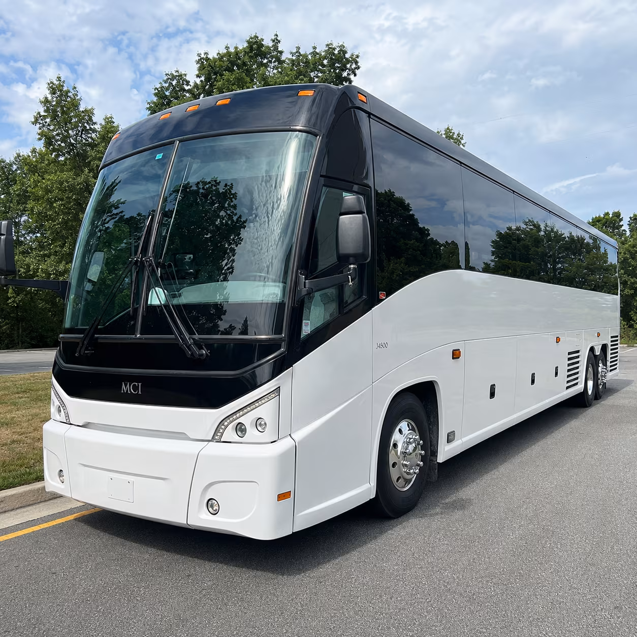 Baton Rouge Corporate Transportation party bus exterior