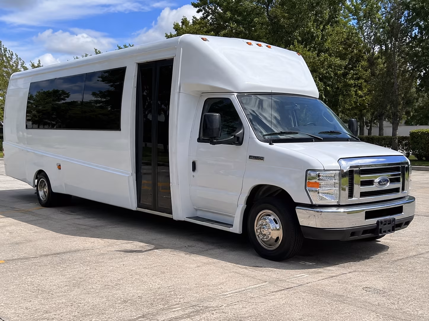 Baton Rouge Winery Tour & Pub Crawl Transportation group transportation